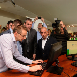 Ambulancie lekárov, ku ktorým sa môžete objednať elektronicky, sú označené špeciálnou nálepkou - 20171002_TN_TSK_DOD_084r