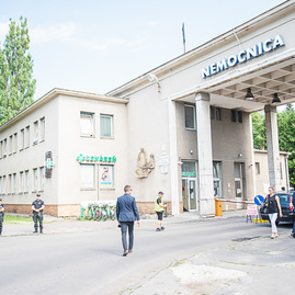 Zväčšiť fotografiu - Bojnická nemocnica pozýva medikov na deň otvorených dverí! - TSK_NsP_Bojnice_Heger_mini__3_of_34_