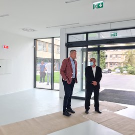 Zväčšiť fotografiu - Diagnostické centrum považskobystrickej nemocnice tesne pred dokončením - 20210907_081212