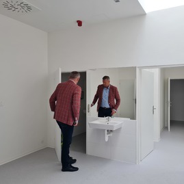 Zväčšiť fotografiu - Diagnostické centrum považskobystrickej nemocnice tesne pred dokončením - 20210907_082206
