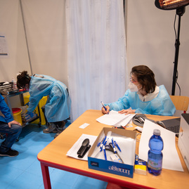 Zväčšiť fotografiu - Krajské očkovacie centrá otvoria svoje brány s touto víkendovou kapacitou - TSK_VKOC PD otvorenie_web (91)