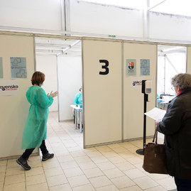 Zväčšiť fotografiu - Krajské vakcinačné centrum v trenčíne otvorené! - 20210320_TN_Vakcinacne_centrum_011w