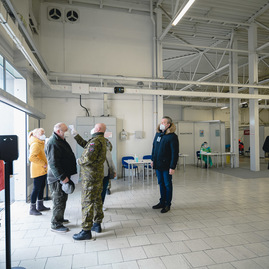 Zväčšiť fotografiu - Krajské vakcinačné centrum v trenčíne otvorené! - TSK_Otvorenie VKOC Trenčín-52