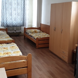 Zväčšiť fotografiu - Laboratórne testovanie na koronavírus funguje oddnes aj v trenčíne - 9