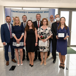 Zväčšiť fotografiu - Milí zdravotníci, ďakujeme vám! - TSK_oceňovanie zdravotníkov 2021_mini-57