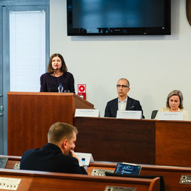 Zväčšiť fotografiu - Minister sa stretol so zdravotníkmi z trenčianskeho kraja - TSK_MZ_okruhly stol (29 of 42)