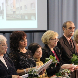 Na 70. narodeniny ju premenovali; stredná zdravotnícka škola v trenčíne dostala k jubileu netradičný darček. - IMG_0889