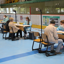 Zväčšiť fotografiu - Na najbližší víkend župa ponúka viac ako 10 tisíc termínov na očkovanie! - Očkovanie_05-1 (51)