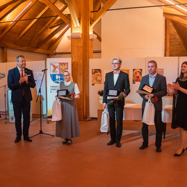 Zväčšiť fotografiu - Najlepších zdravotníkov ocenili na hrade - TSK_zdravotnici_mini (75 of 112)
