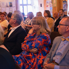 Zväčšiť fotografiu - Najlepších zdravotníkov ocenili na hrade - TSK_zdravotnici_mini (83 of 112)