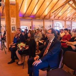 Zväčšiť fotografiu - Najlepších zdravotníkov ocenili na hrade - TSK_zdravotnici_mini (94 of 112)