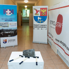 Zväčšiť fotografiu - Najmenšia župná nemocnica bude mať oddelenie multiodborovej intenzívnej starostlivosti - 20200914_MY_NsP_001w