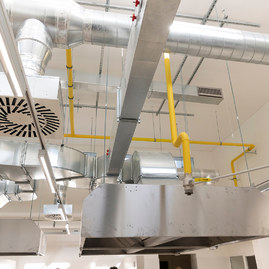 Zväčšiť fotografiu - Najmenšia župná nemocnica bude mať oddelenie multiodborovej intenzívnej starostlivosti - 20200914_MY_NsP_017w