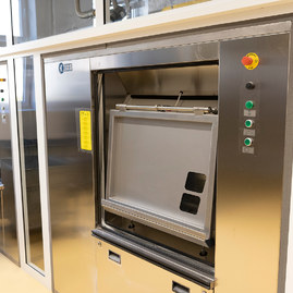 Zväčšiť fotografiu - Najmenšia župná nemocnica bude mať oddelenie multiodborovej intenzívnej starostlivosti - 20200914_MY_NsP_028w