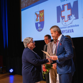 Zväčšiť fotografiu - Najmenšia župná nemocnica oslávila okrúhle jubileum - TSK_NsP MY_70_mini-65