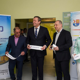 Nové výťahy aj kuchyňa, zrekonštruované oddelenia s moderným technologickým vybavením. v priebehu troch rokov kraj do považskobystrickej nemocnice investuje takmer 3,3 mil. €. - 20170118_PB_TSK_NSPaSOS_foto_Radovan_Stoklasa_008w