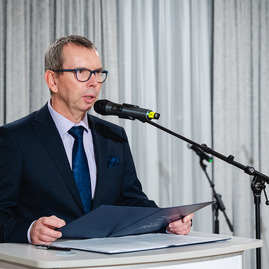 Zväčšiť fotografiu - Ocenenie pre tých, ktorí svojou prácou budujú lepšiu spoločnosť - TSK_oceňovanie_zdravotníci_sociálnici_mini (23 of 116)