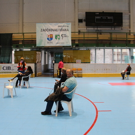 Zväčšiť fotografiu - On-line rokovaniu zástupcov krajov s rezortom zdravotníctva dominovalo očkovanie - IMG_0076