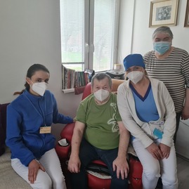 Zväčšiť fotografiu - Opäť hľadáme výnimočných zdravotníkov! - 20210430_092023