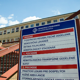 Zväčšiť fotografiu - Pacientov budú vítať vynovené vstupy - TSK_NsP PB_schody_mini (33 of 52)