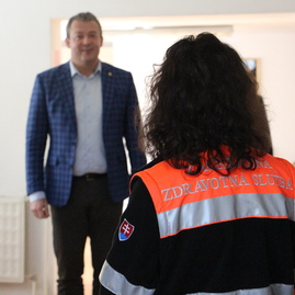 Zväčšiť fotografiu - Považskobystrická nemocnica prevádzkuje vlastnú ambulanciu záchrannej zdravotnej služby - IMG_0656