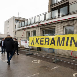 Zväčšiť fotografiu - Práce na oaim v bojnickej nemocnici opäť pokračujú - 20230118_TSK_126w