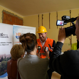 Práce na rekonštrukcii monobloku a inžinierskych sietí v bojnickej nemocnici pokračujú podľa harmonogramu. - 20170505_PD_TSK_foto_Radovan_Stoklasa_0237w