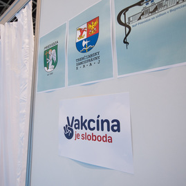 Zväčšiť fotografiu - Pre nedostatok vakcín župa nemôže naplno využívať svoje očkovacie centrá - TSK_VKOC_PD_otvorenie_web__10_
