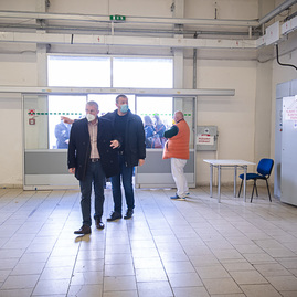 Zväčšiť fotografiu - Príprava na spustenie krajského vakcinačného centra v trenčíne napreduje - TSK_príprava vakcinačného centra_mini(10)
