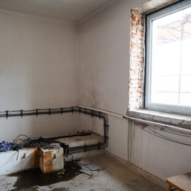 Zväčšiť fotografiu - Rekonštrukcia, ktorá zlepší podmienky a zníži energetickú náročnosť v bojnickej nemocnici - TSK_NsP PD_OAIM_kuchyňa_mini (112 of 126)