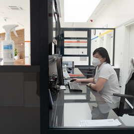Zväčšiť fotografiu - S novým rozdelením nemocníc župa nesúhlasí, žiadať bude zmeny - NSP_PB_diagnosticke_centrum_pacienti_mini-9