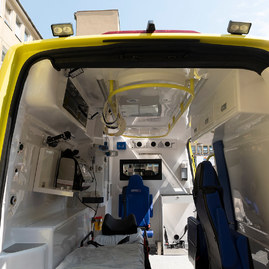 Zväčšiť fotografiu - Sanitné vozidlo rzp uviedli do života netradičným spôsobom - 20200807_PB_NsP_038w