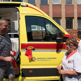 Zväčšiť fotografiu - Sanitné vozidlo rzp uviedli do života netradičným spôsobom - 20200807_PB_NsP_051w