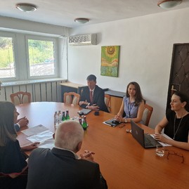 Zväčšiť fotografiu - Takmer 35 tisíc podpisov dnes odovzdali na ministerstve zdravotníctva - 20230626_132519