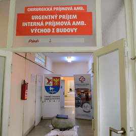 Trenčianska župa v považskobystrickej nemocnici buduje geriatrické oddelenie pre pacientov nad 65 rokov - 20170927_PB_nemocnica_002r