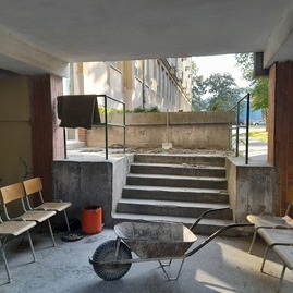 Zväčšiť fotografiu - Trenčianska župa zmodernizovala vstupy do svojich nemocníc - 20220826_084050
