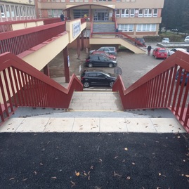 Zväčšiť fotografiu - Trenčianska župa zmodernizovala vstupy do svojich nemocníc - hlavny_vstup3