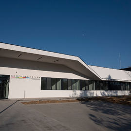 Zväčšiť fotografiu - Urgentný príjem bojnickej nemocnice tesne pred dokončením - 20220314_BOJNICE_001w