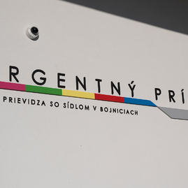 Zväčšiť fotografiu - Urgentný príjem bojnickej nemocnice tesne pred dokončením - 20220314_BOJNICE_002w