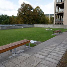 Zväčšiť fotografiu - Urgentný príjem bojnickej nemocnice získal nomináciu v kategórii fenomény architektúry - 20221003_Bojnice_NsP_urgent_082w