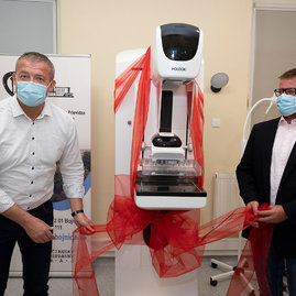 Zväčšiť fotografiu - Urgentný príjem v bojnickej nemocnici naberá reálne kontúry - 20210908_TSK__244w