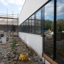 Zväčšiť fotografiu - Urgentný príjem v bojnickej nemocnici naberá reálne kontúry - 20210908_TSK__277w