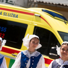 Zväčšiť fotografiu - V myjavskej nemocnici uviedli do života nové sanitné vozidlo rlp - 20200710_MY_NsP_sanitka_015w