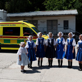 Zväčšiť fotografiu - V myjavskej nemocnici uviedli do života nové sanitné vozidlo rlp - 20200710_MY_NsP_sanitka_023w