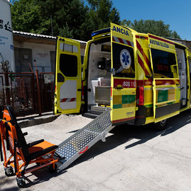 Zväčšiť fotografiu - V myjavskej nemocnici uviedli do života nové sanitné vozidlo rlp - 20200710_MY_NsP_sanitka_058w