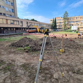 Zväčšiť fotografiu - V považskobystrickej nemocnici napreduje výstavba moderného diagnostického centra - 20200814_091752