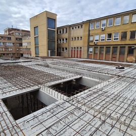 Zväčšiť fotografiu - V považskobystrickej nemocnici napreduje výstavba moderného diagnostického centra - 20201008_141958