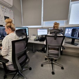 Zväčšiť fotografiu - V trenčíne pribudla moderná magnetická rezonancia - 20231023_100218