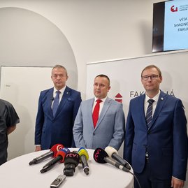 Zväčšiť fotografiu - V trenčíne pribudla moderná magnetická rezonancia - 20231023_100757