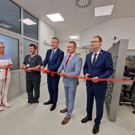 Zväčšiť fotografiu - V trenčíne pribudla moderná magnetická rezonancia - 20231023_101720